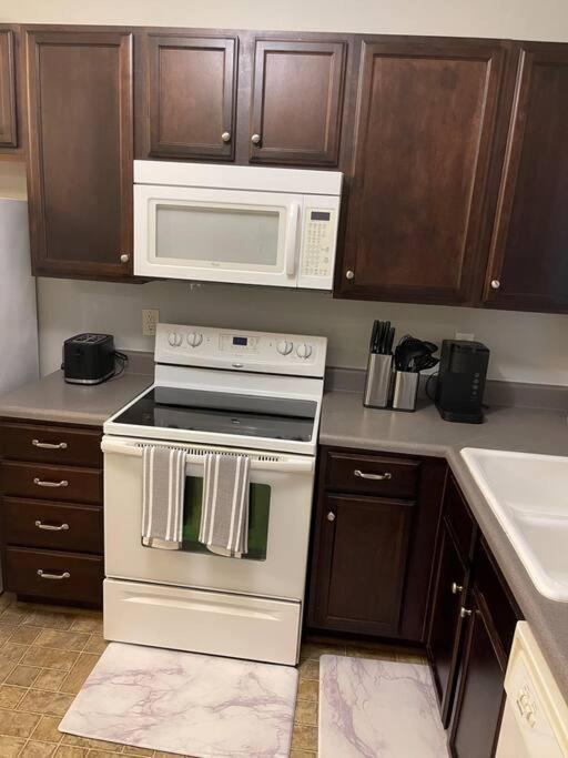 Simple Elegant Townhouse Dt Raleigh Ncsu Apartman Kültér fotó