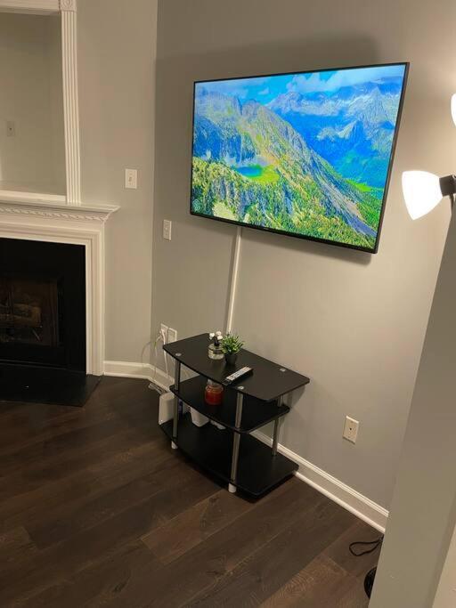 Simple Elegant Townhouse Dt Raleigh Ncsu Apartman Kültér fotó