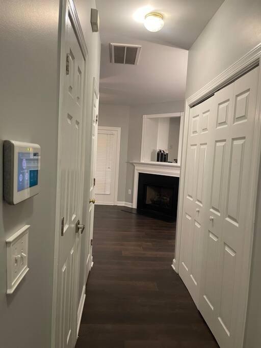 Simple Elegant Townhouse Dt Raleigh Ncsu Apartman Kültér fotó