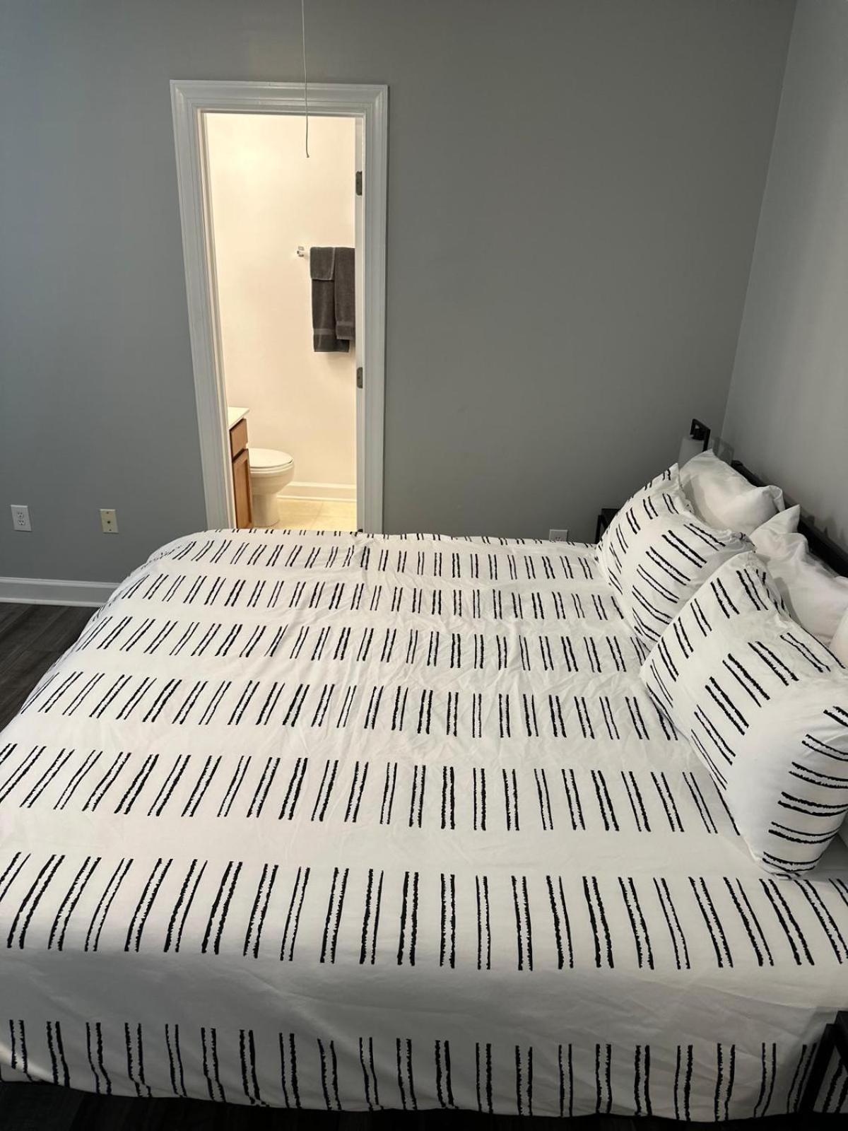 Simple Elegant Townhouse Dt Raleigh Ncsu Apartman Kültér fotó